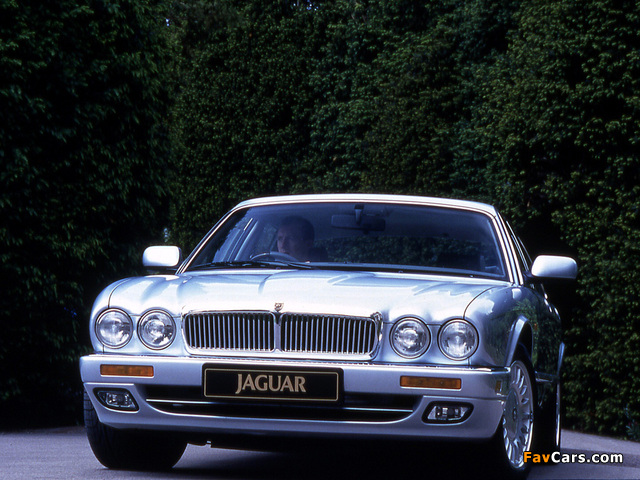 Photos of Jaguar XJ12 (X305) 1994–97 (640 x 480)