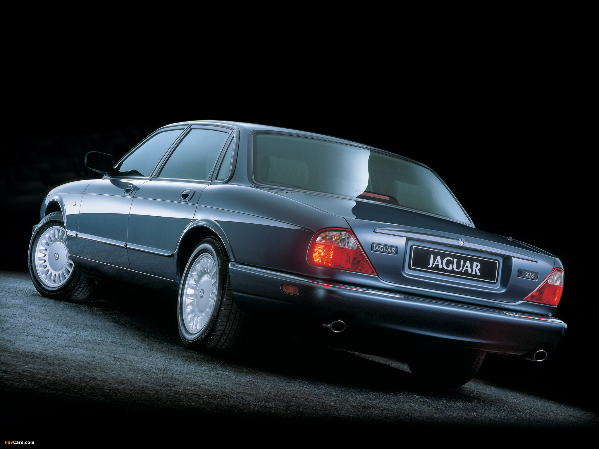 Photos of Jaguar XJ8 (X300) 1997–2003 (2048 x 1536)