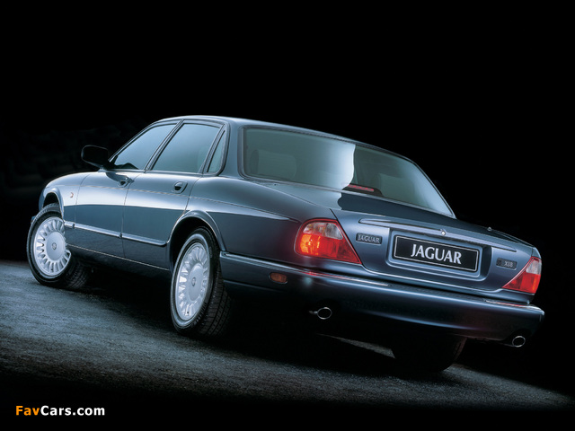 Photos of Jaguar XJ8 (X300) 1997–2003 (640 x 480)