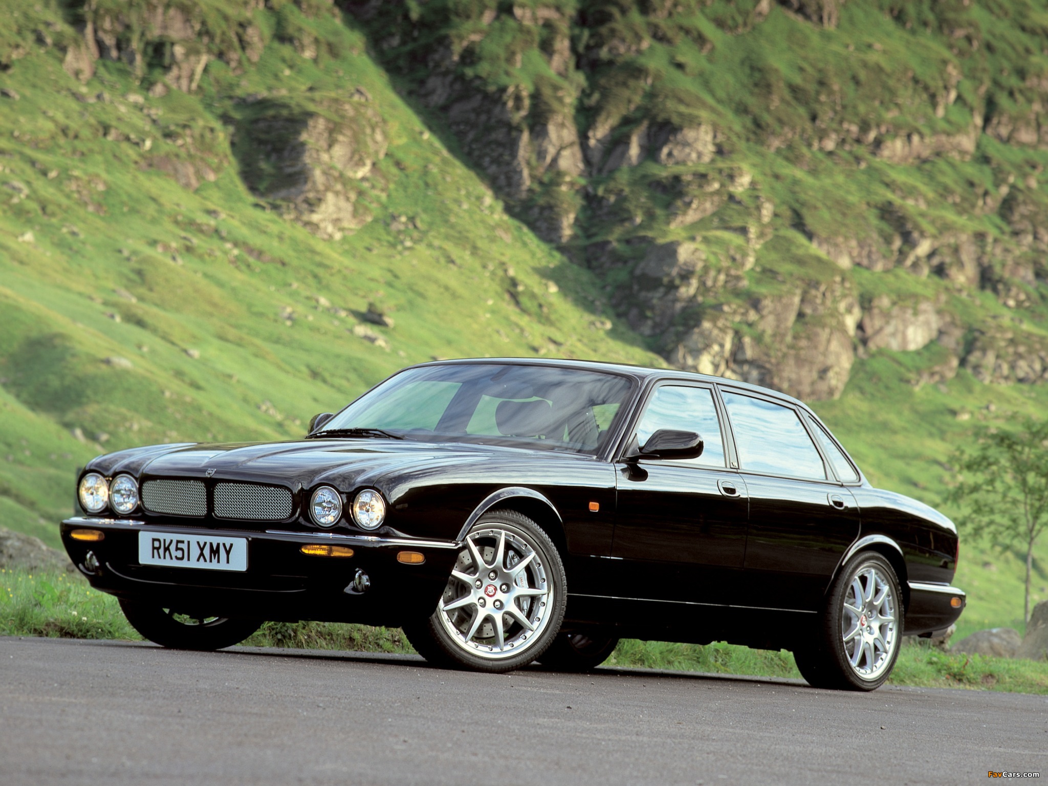 Photos of Jaguar XJR 100 (X308) 2002 (2048 x 1536)