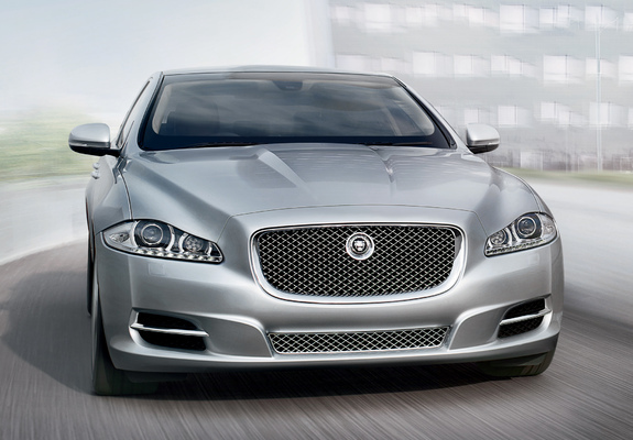 Photos of Jaguar XJ Sentinel (X351) 2010