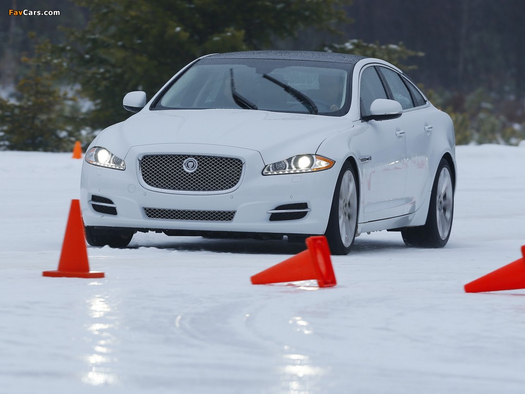 Photos of Jaguar XJ AWD US-spec (X351) 2012 (1024 x 768)