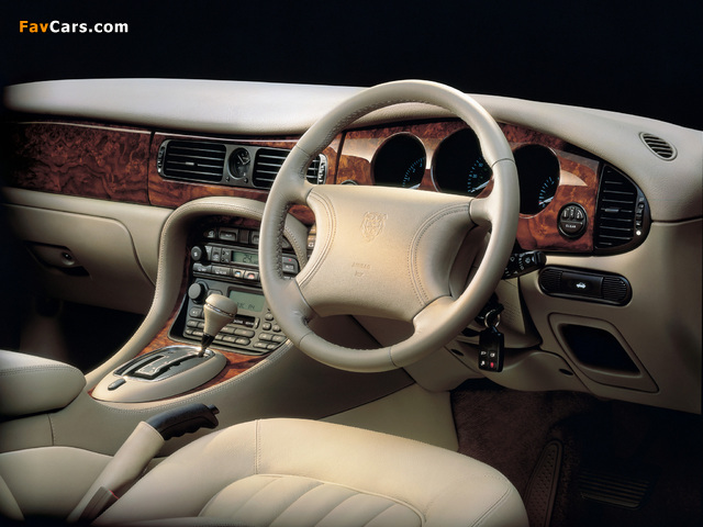 Pictures of Jaguar XJ8 (X300) 1997–2003 (640 x 480)
