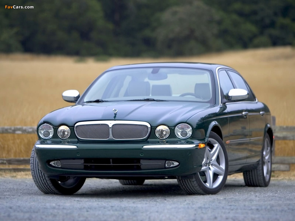 Pictures of Jaguar XJ Super V8 (X350) 2003–07 (1024 x 768)