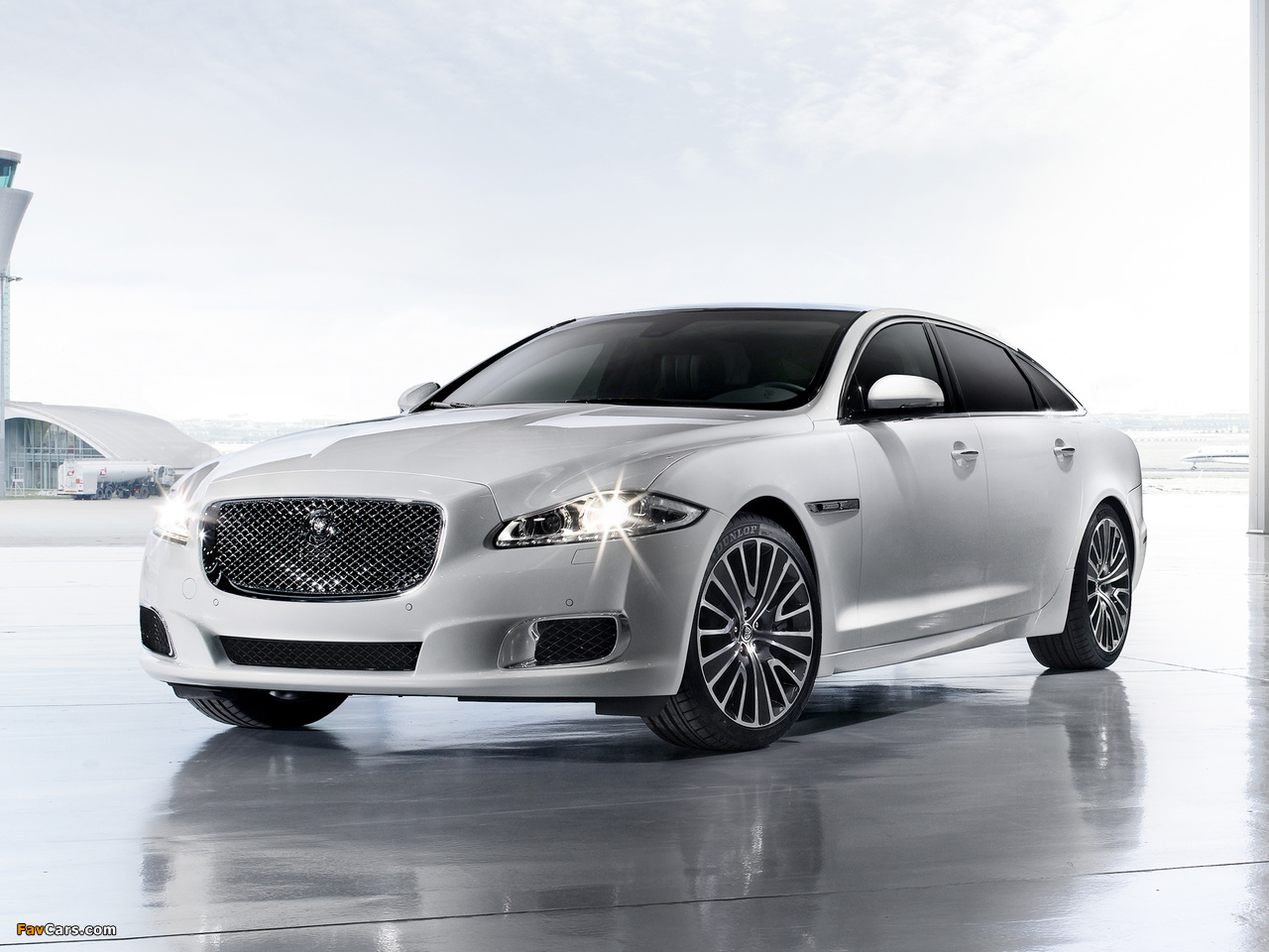 Pictures of Jaguar XJ Ultimate (X351) 2012 (1280 x 960)