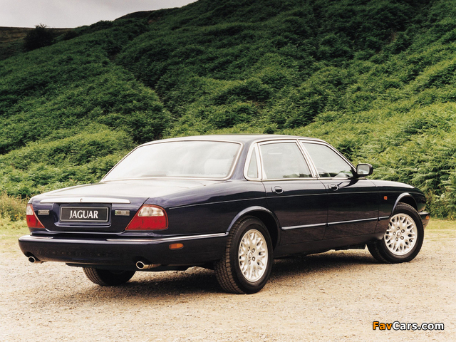 Jaguar XJ8 (X300) 1997–2003 wallpapers (640 x 480)