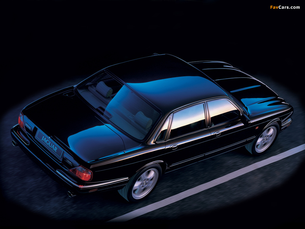 Jaguar XJR (X308) 1997–2003 wallpapers (1024 x 768)