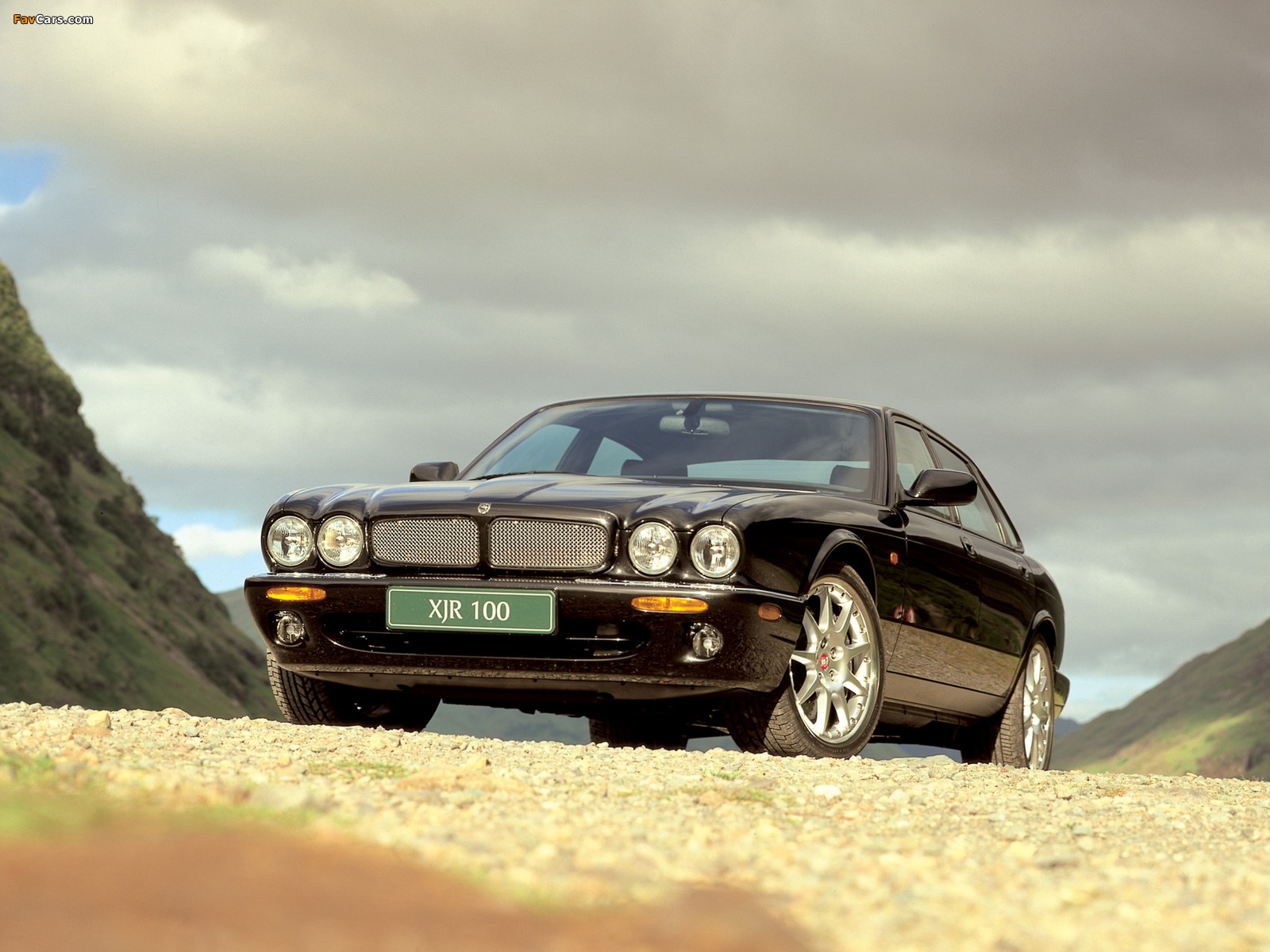 Jaguar XJR 100 (X308) 2002 wallpapers (1600 x 1200)