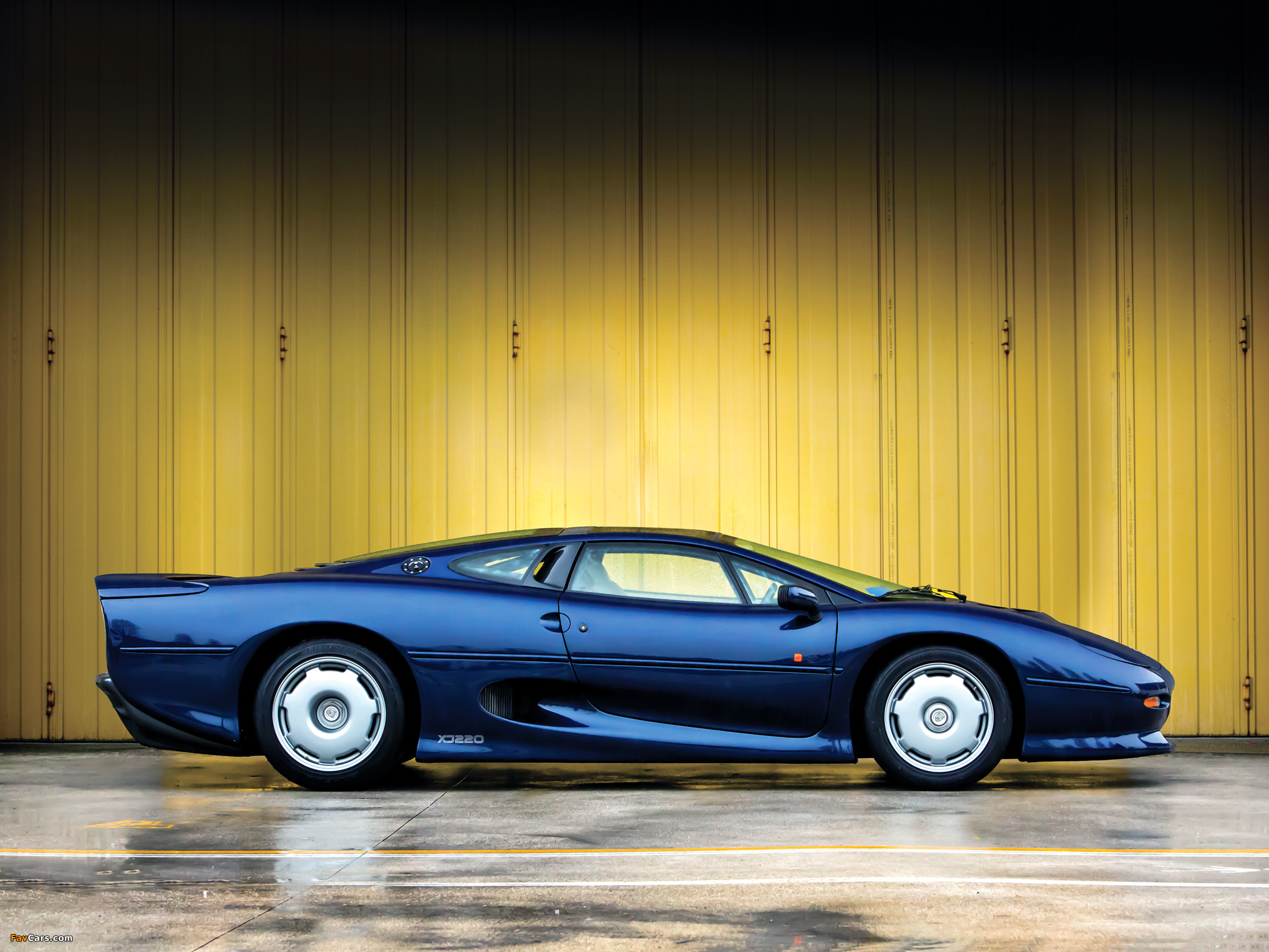 Photos of Jaguar XJ220 1992–94 (2048 x 1536)