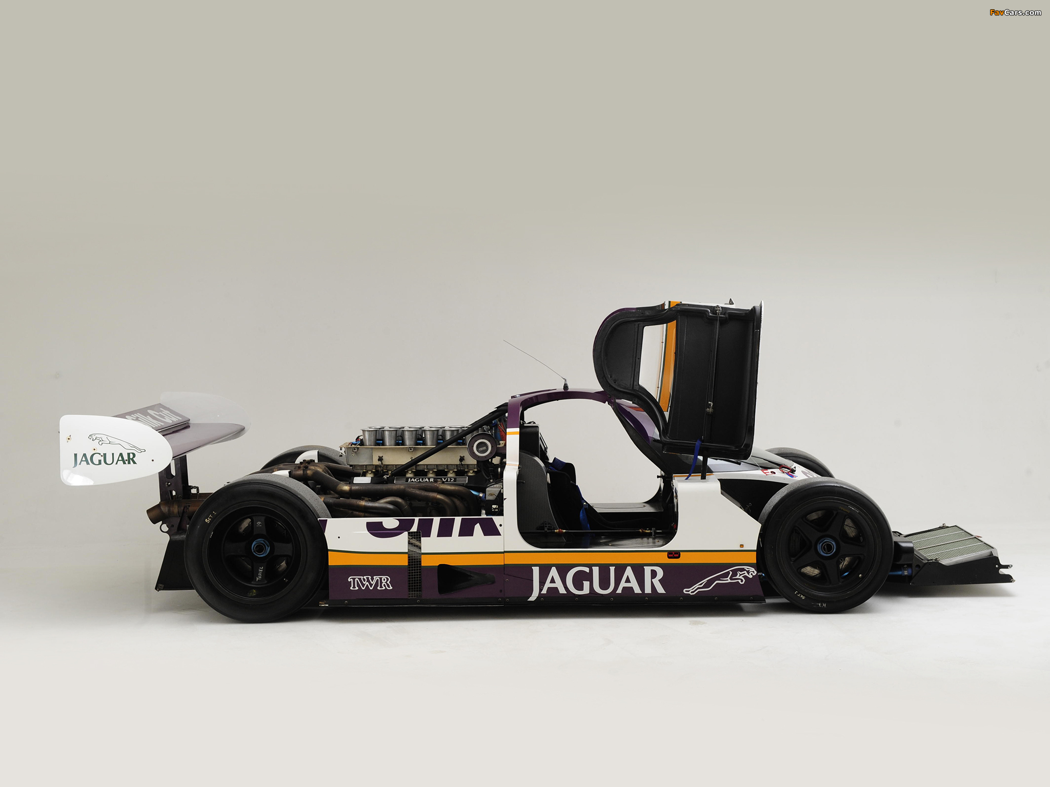 Jaguar XJR8 1987 images (2048 x 1536)