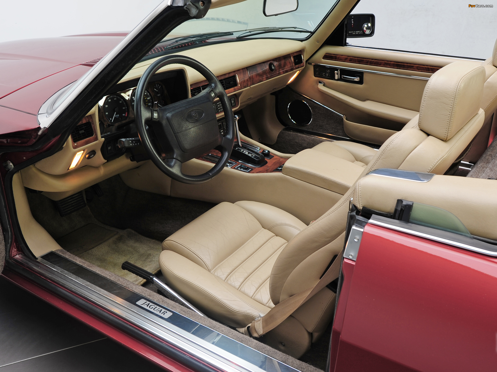 Jaguar XJS Convertible 1991–96 photos (2048 x 1536)