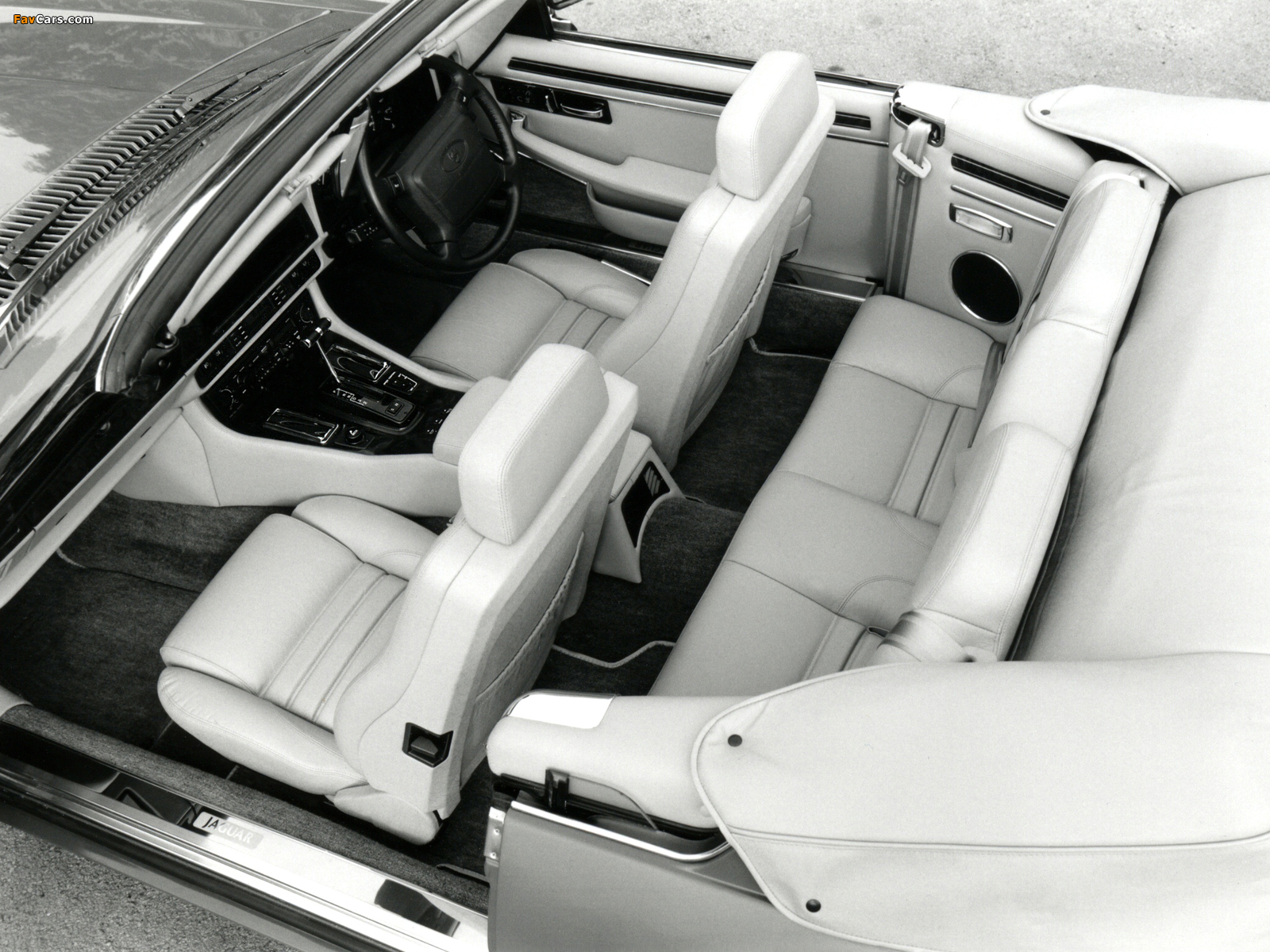 Pictures of Jaguar XJ-S Convertible 1983–91 (1600 x 1200)