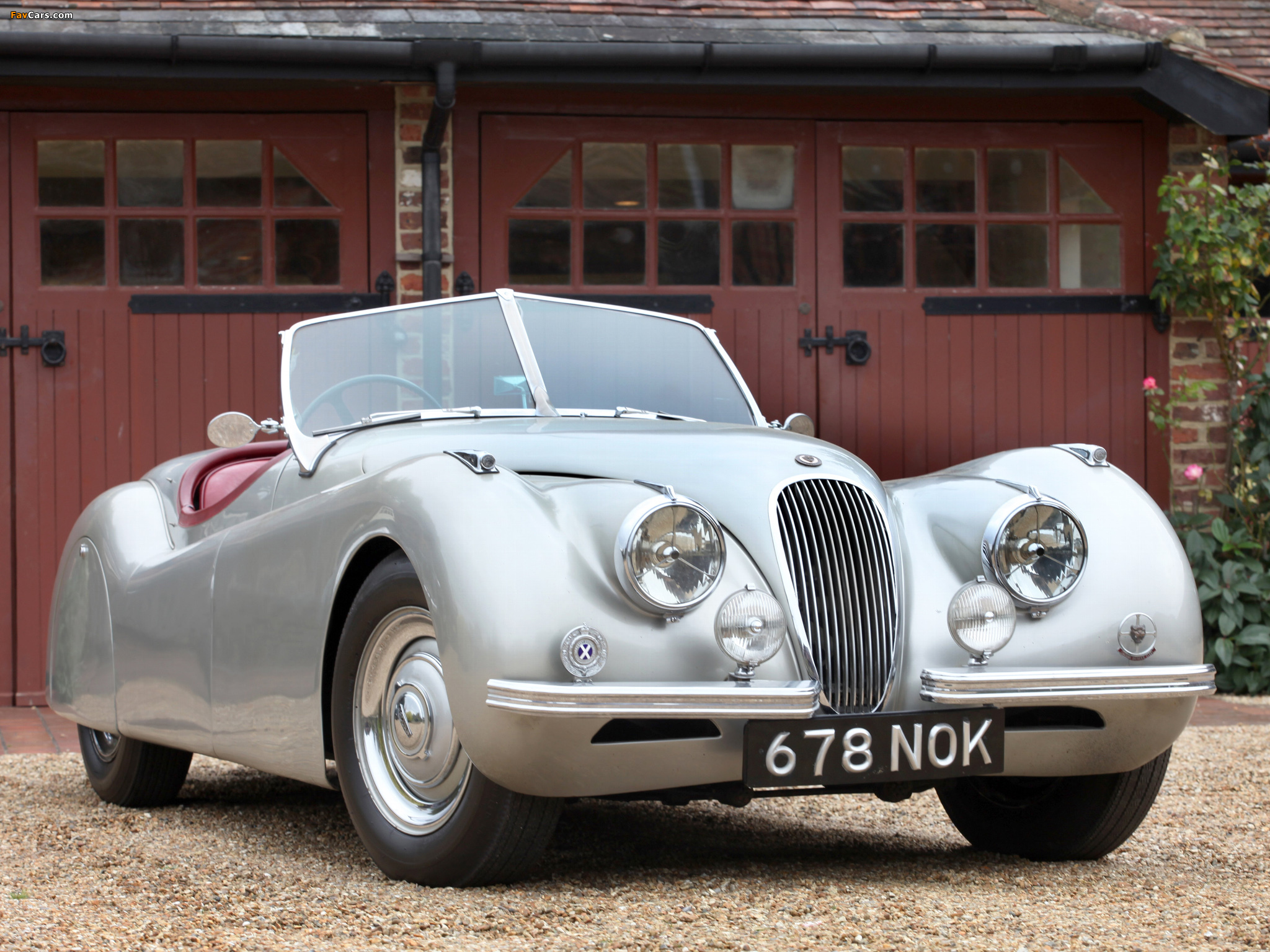 Images of Jaguar XK120 Roadster 1949–54 (2048 x 1536)