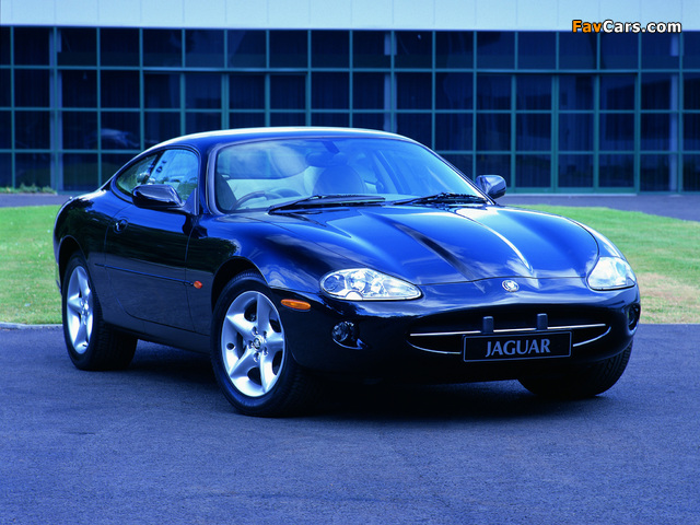 Images of Jaguar XK8 Coupe 1996–2002 (640 x 480)