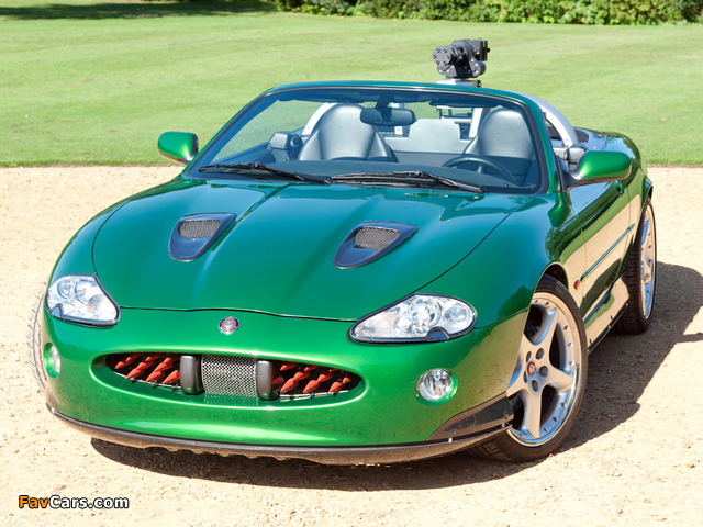 Images of Jaguar XKR Convertible 007 Die Another Day 2002 (640 x 480)