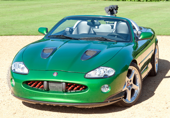 Images of Jaguar XKR Convertible 007 Die Another Day 2002