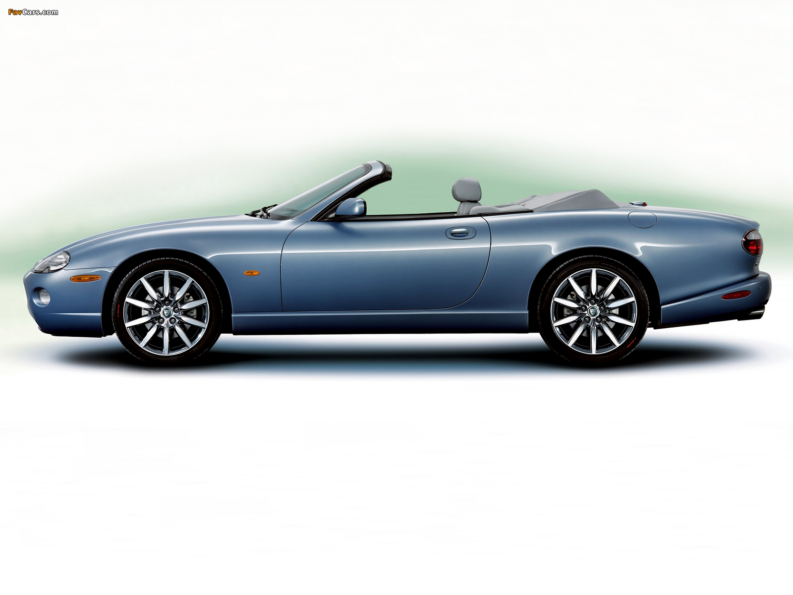 Images of Jaguar XK8 Convertible Victory Edition 2006 (1600 x 1200)