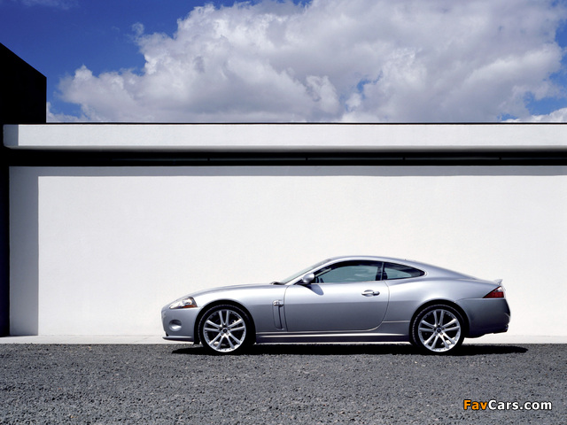 Images of Jaguar XK Coupe 2006–09 (640 x 480)