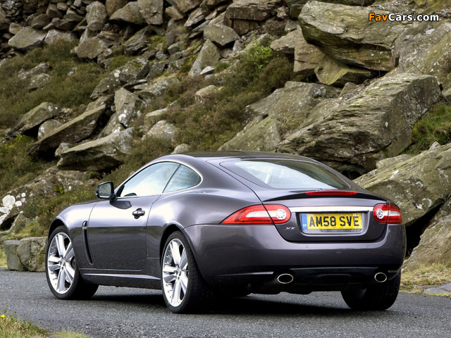 Images of Jaguar XK Coupe UK-spec 2009–11 (640 x 480)