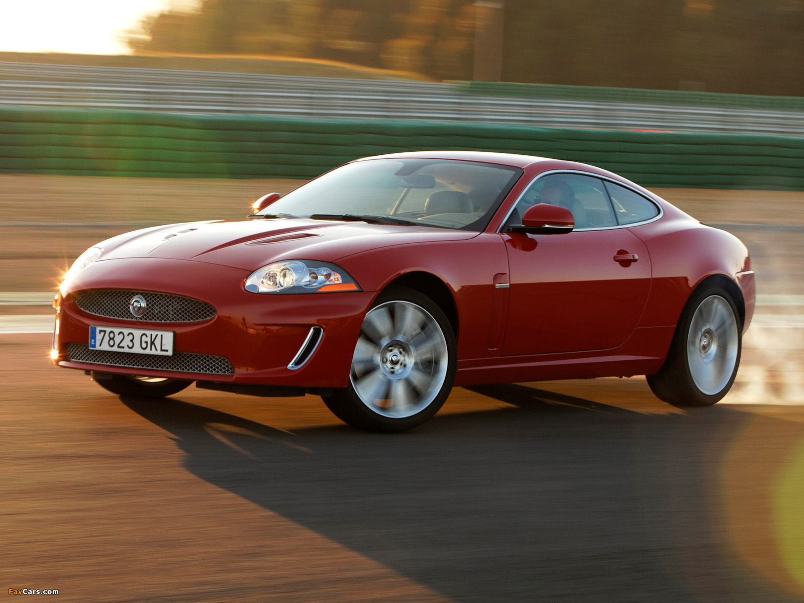 Images of Jaguar XKR Coupe 2009–11 (1600 x 1200)