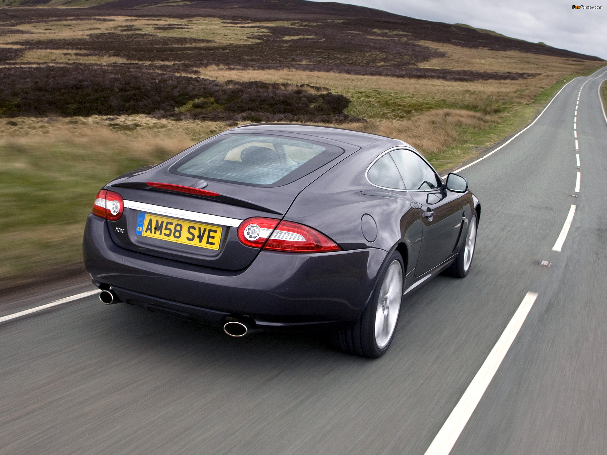 Images of Jaguar XK Coupe UK-spec 2009–11 (2048 x 1536)