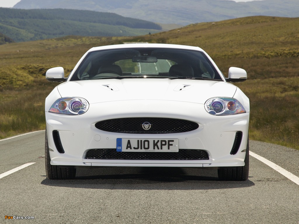 Images of Jaguar XKR Coupe Black Package 2010 (1024 x 768)