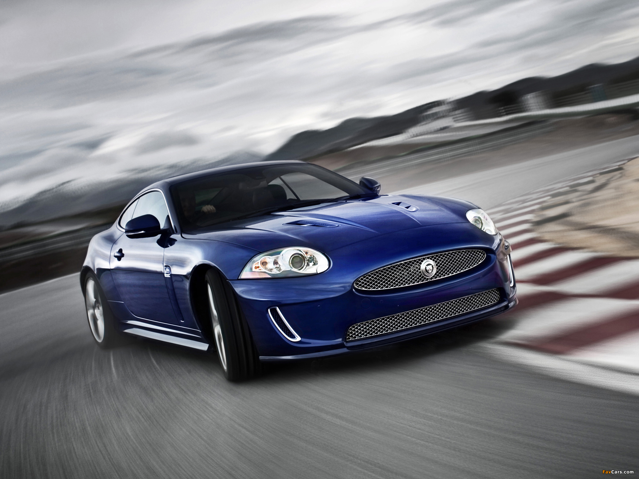 Images of Jaguar XKR Coupe Speed Package 2010 (2048 x 1536)