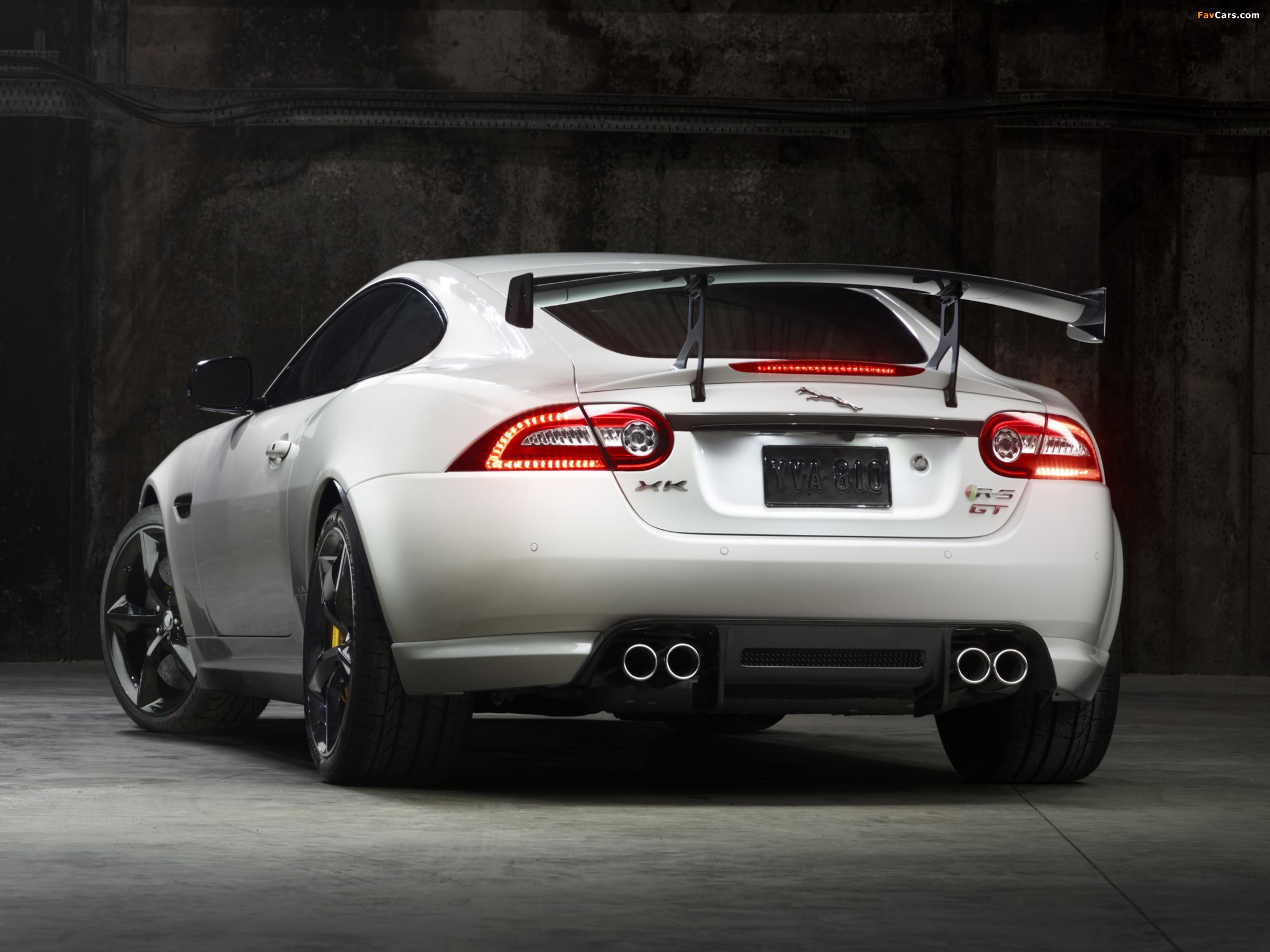 Images of Jaguar XKR-S GT 2013 (2048 x 1536)