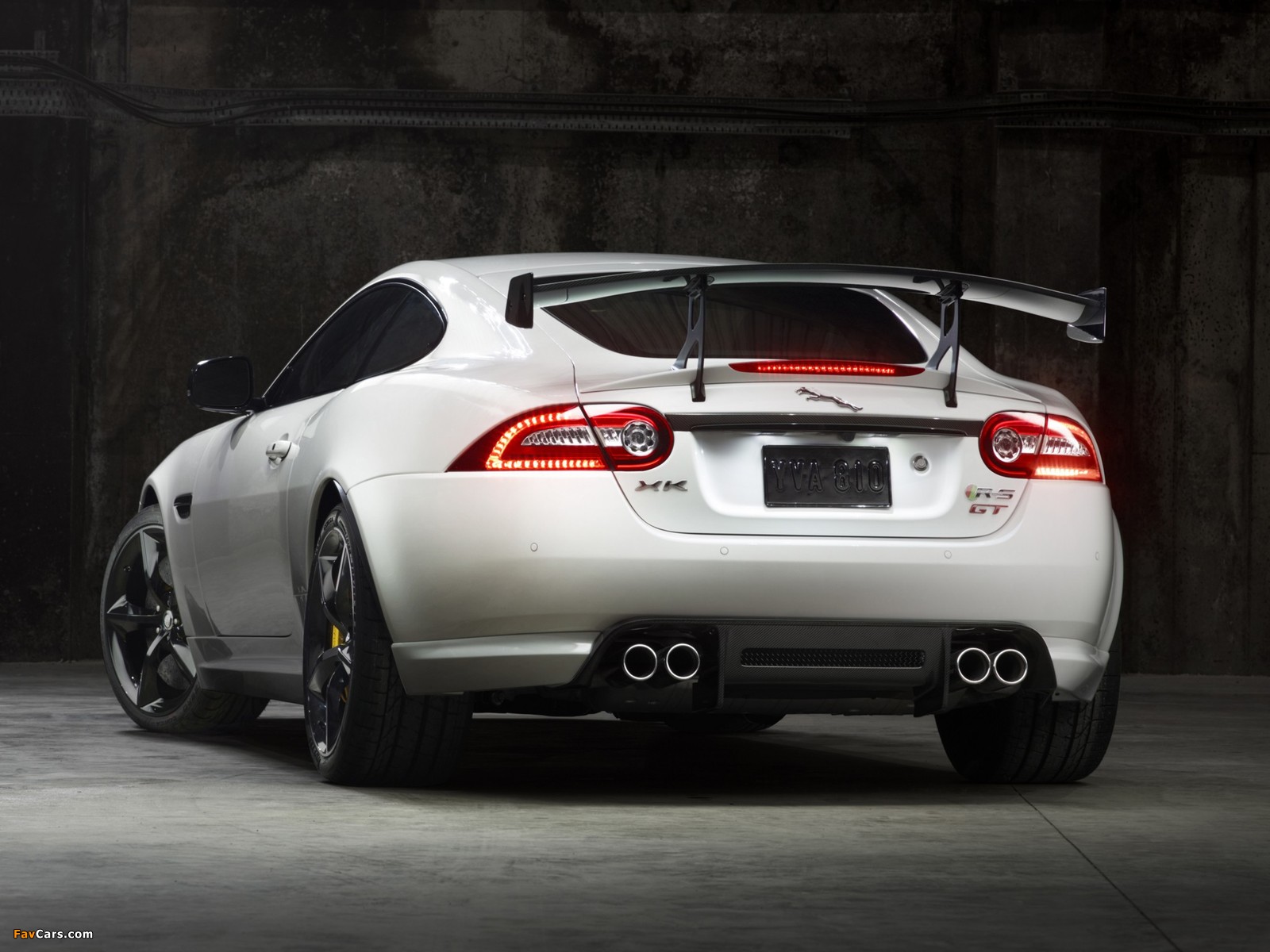 Images of Jaguar XKR-S GT 2013 (1600 x 1200)