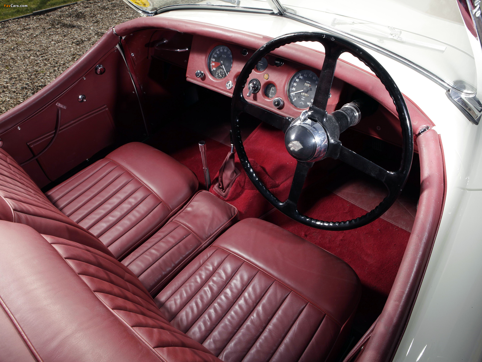 Jaguar XK120 Roadster 1949–54 wallpapers (2048 x 1536)