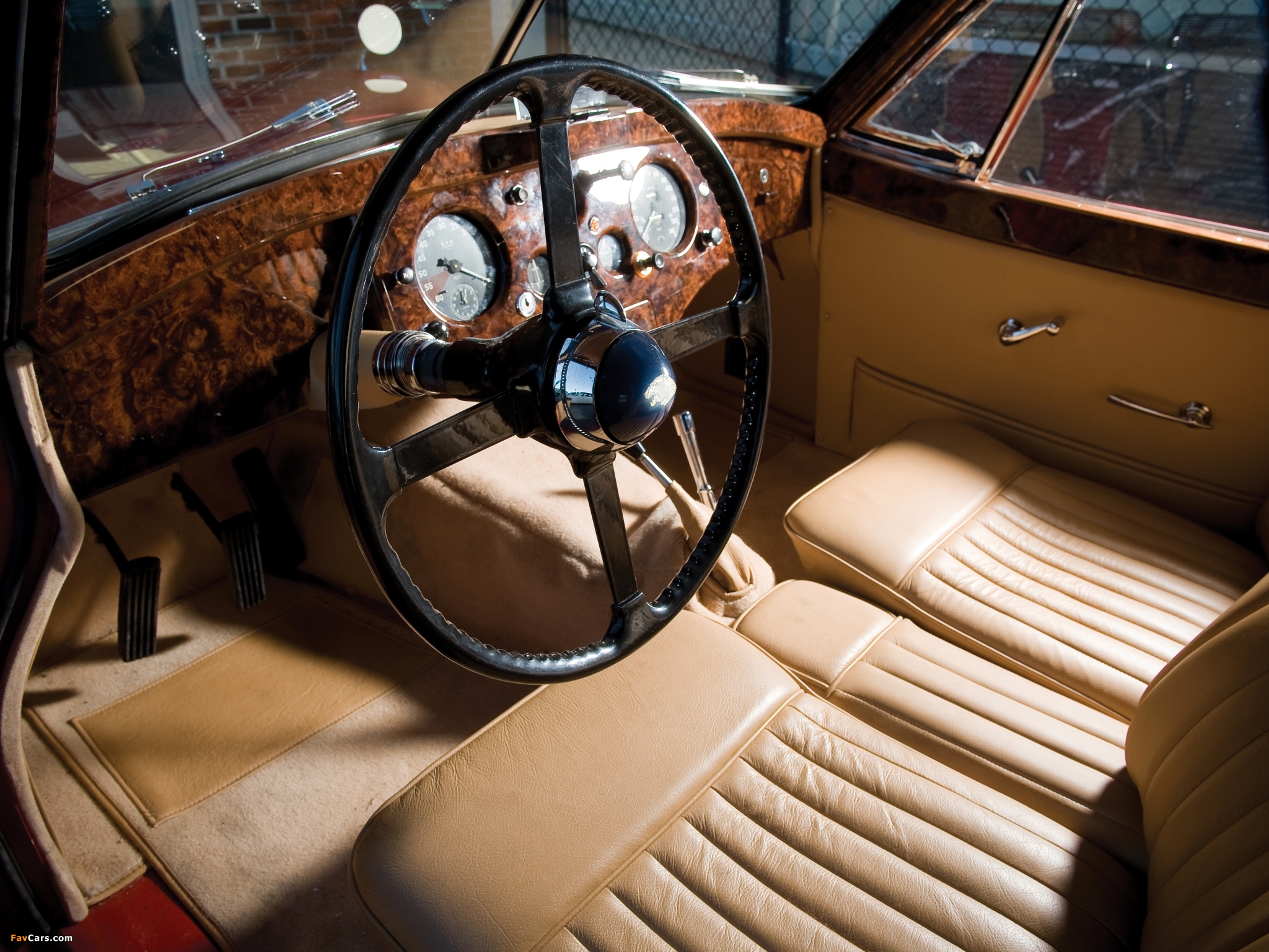 Jaguar XK120 Drophead Coupe 1953–54 wallpapers (2048 x 1536)