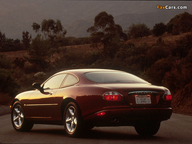 Jaguar XK8 Coupe 1996–2002 pictures (640 x 480)