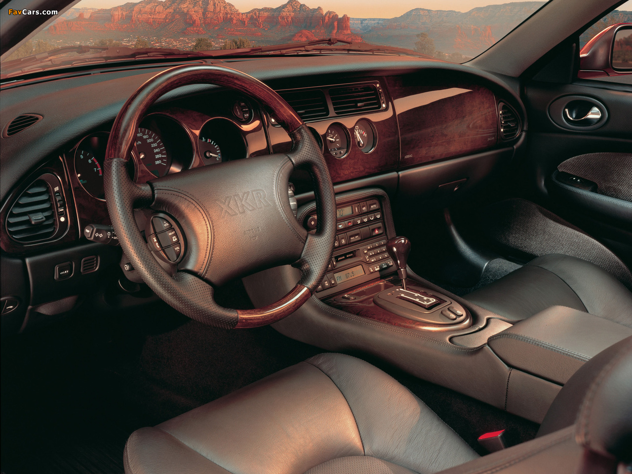 Jaguar XKR Coupe 1998–2002 images (1280 x 960)