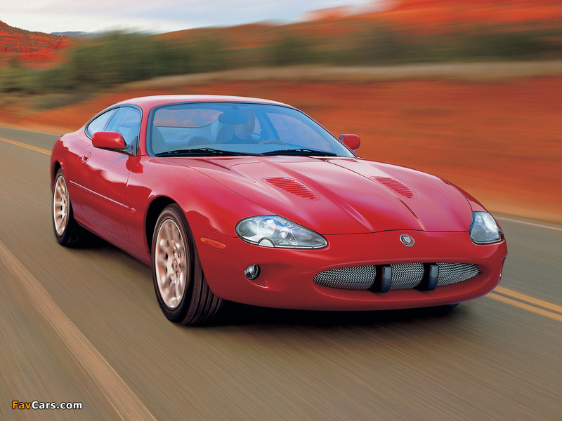 Jaguar XKR Coupe 1998–2002 pictures (800 x 600)