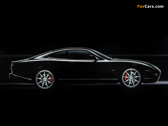 Jaguar XKR Coupe 2004–06 images (640 x 480)