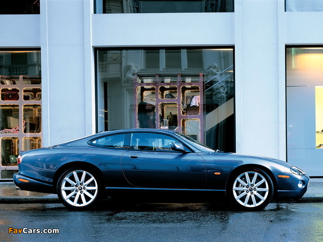 Jaguar XKR Coupe 2004–06 photos (640 x 480)
