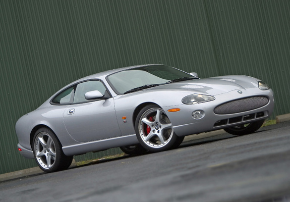 Jaguar XKR Coupe 2004–06 wallpapers