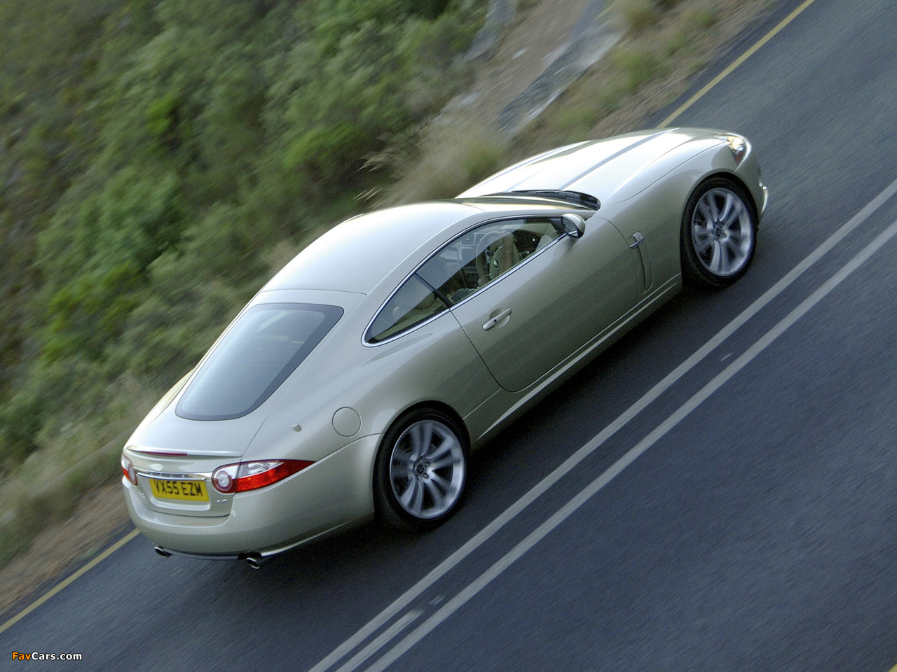 Jaguar XK Coupe UK-spec 2006–09 images (1280 x 960)
