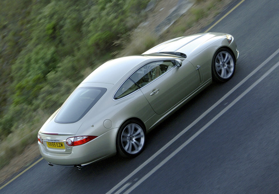 Jaguar XK Coupe UK-spec 2006–09 images