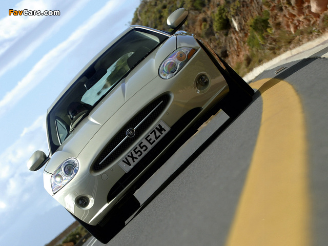 Jaguar XK Coupe UK-spec 2006–09 photos (640 x 480)