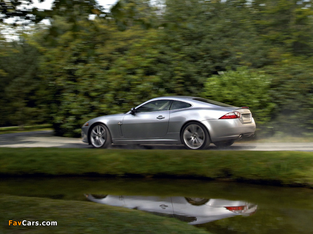 Jaguar XK Coupe US-spec 2006–09 photos (640 x 480)