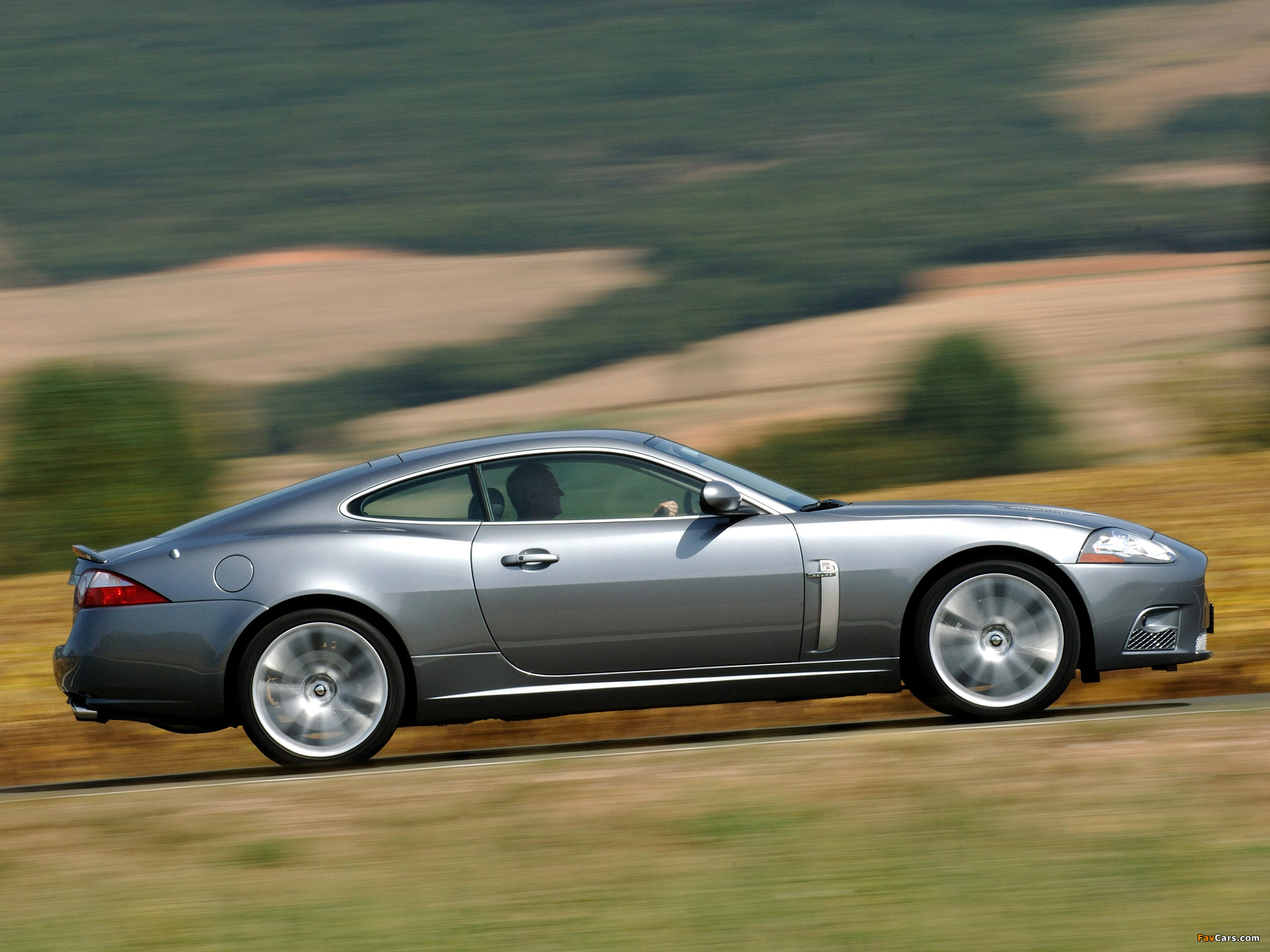 Jaguar XKR Coupe 2007–09 pictures (2048 x 1536)