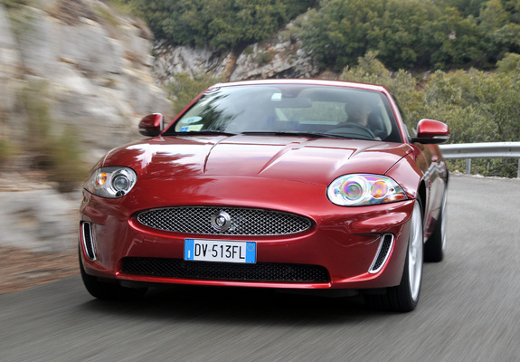 Jaguar XK Coupe 2009–11 images