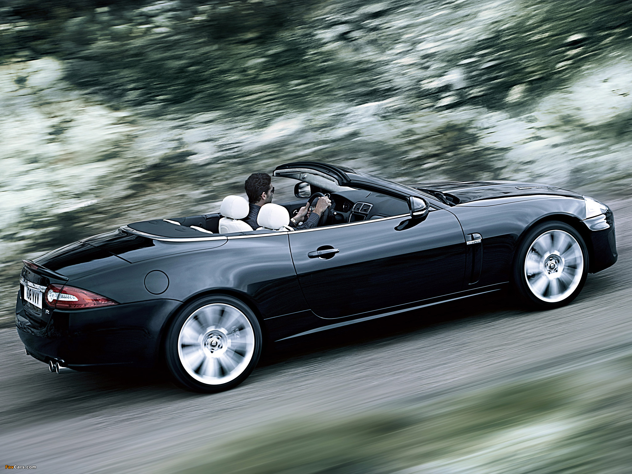 Jaguar XKR Convertible 2009–11 images (2048 x 1536)