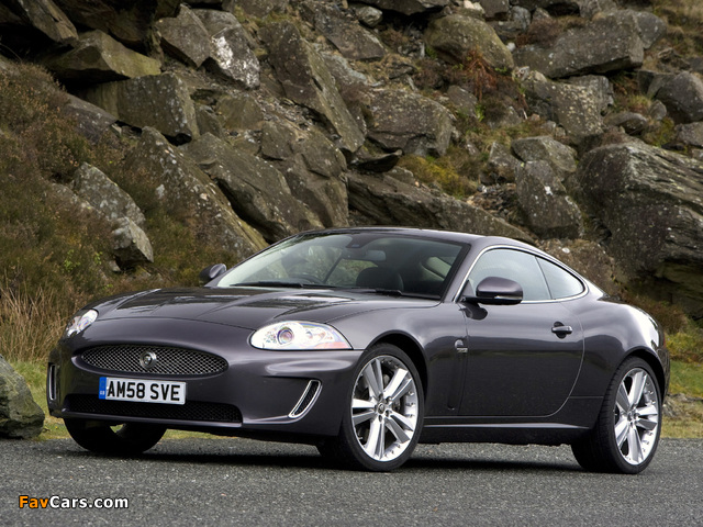 Jaguar XK Coupe UK-spec 2009–11 images (640 x 480)