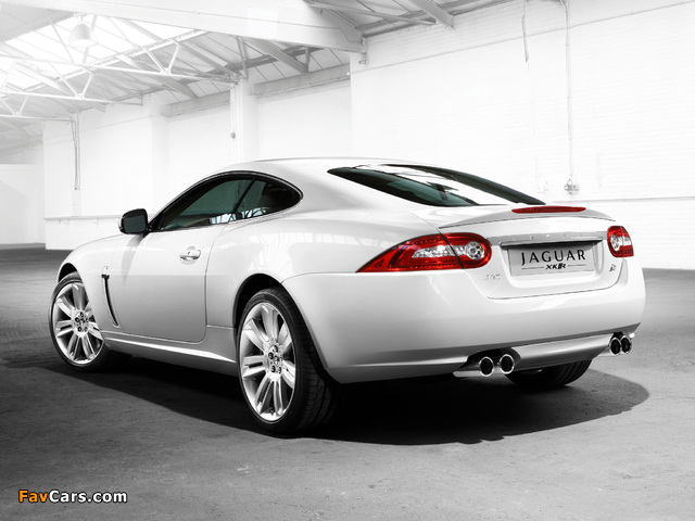 Jaguar XKR Coupe 2009–11 images (640 x 480)