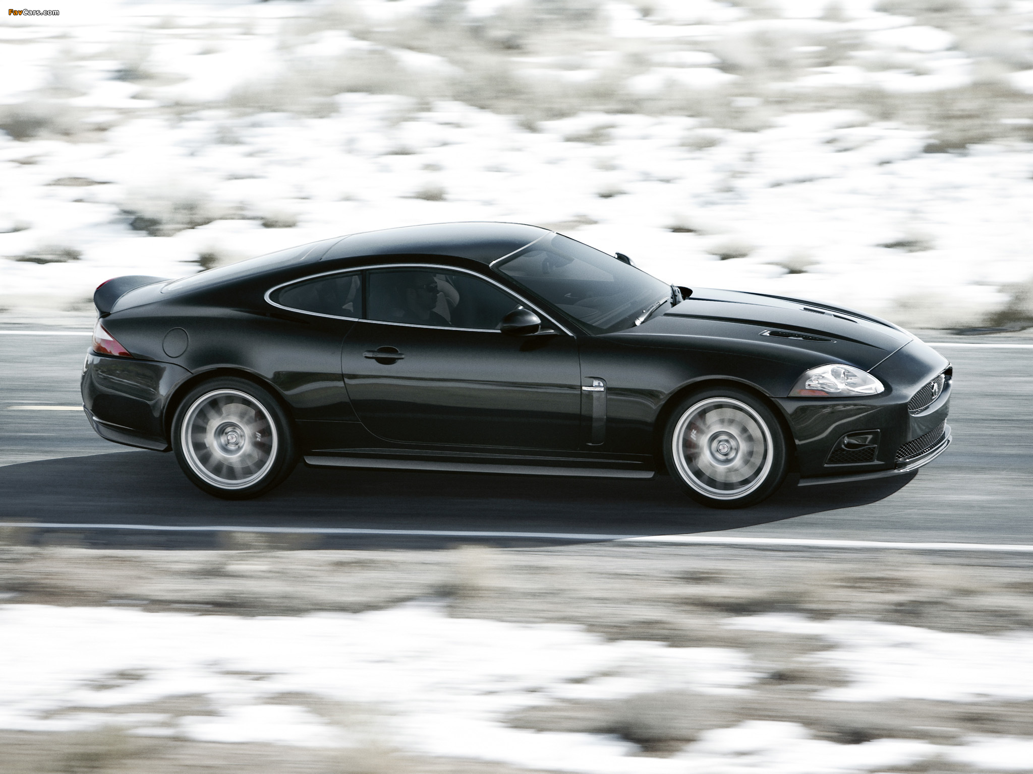 Jaguar XKR-S 2009–11 photos (2048 x 1536)
