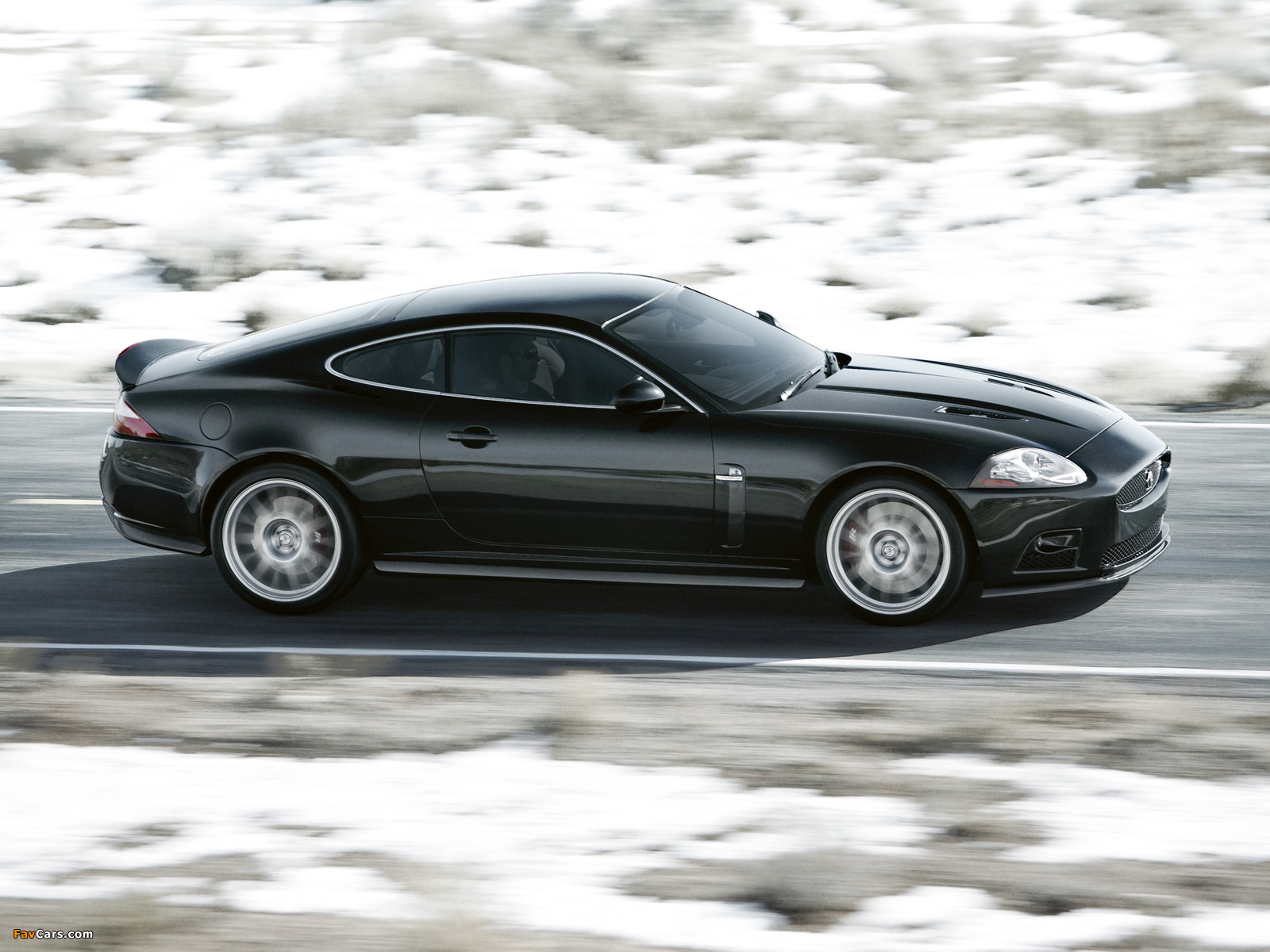 Jaguar XKR-S 2009–11 photos (1600 x 1200)