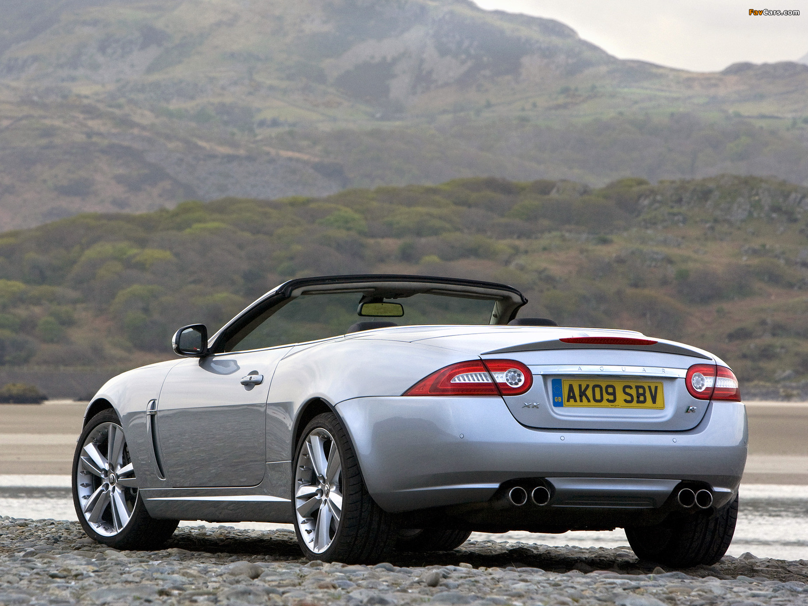 Jaguar XKR Convertible UK-spec 2009–11 photos (1600 x 1200)