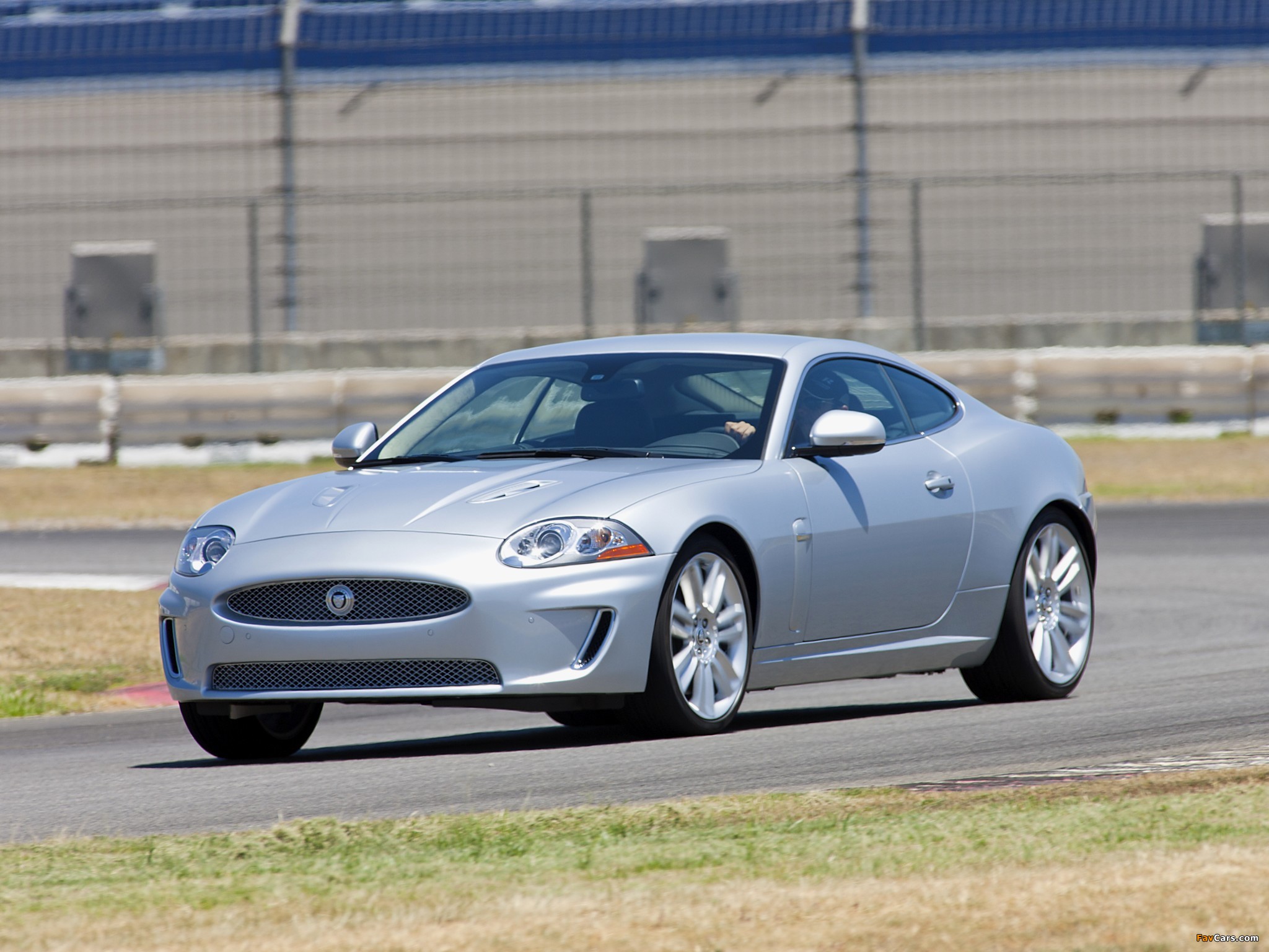 Jaguar XKR Coupe 2009–11 photos (2048 x 1536)